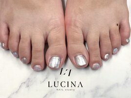 W-8 大人可愛いカラフルネイル
