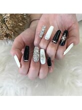 クレア(CLEA)/白黒ギラギラネイル