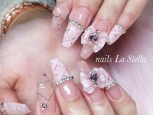 ネイルズ ラ ステラ(nails La Stella)の雰囲気（人気の蝶々を含む300種類以上のキラキラパーツをご用意♪）