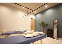 フィロ柏整骨院(Philo柏整骨院)の雰囲気（明るく温かみのある上質空間。リラックスした癒しのひとときを。）