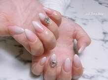 ネイル ファンシーファング(nail_fancy_fang)の雰囲気（結婚式などのイベントに合わせた綺麗めで華やかなデザイン）