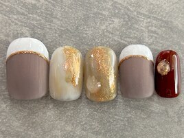 白フレンチ　ゴールドラメ