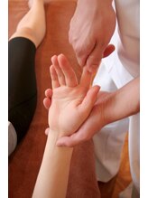 ビコツゼロ 心斎橋(BIKOTSU ZERO)/施術風景　小顔/顔の歪み/猫背