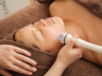 エステサロン ラジュール(lajoule)の写真/【ハイパーナイフ＋小顔形成ハンド＋海藻パック（沈静）初回60分￥13500】キュッと引き締め小顔★