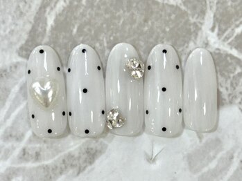 ヘアアンドネイル ミューズ 新浦安店(HAIR&NAIL MUSE)/ ドットパールホワイトビジュー