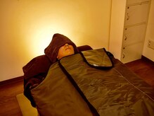 温活×リンパ ユリ(yuri)の雰囲気（施術ベッドのヒートマットは遠赤外線マットを使用！寝たまま温活）