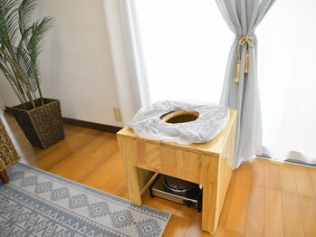ラウレレ(Laulele)の写真/《むくみ・冷えにお悩みの方におすすめ》ぽかぽかよもぎ蒸し+骨盤調整+オイルトリートメントでお悩み解決◎