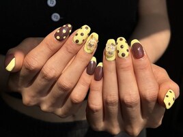 黄色×茶色ネイル