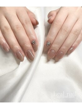 ヒールネイル(heal nail)/ちゅるんベージュ×ビジュー.