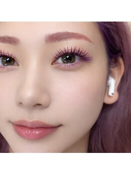 サロンドメイド(Salon de MADE)の写真/「もう諦めていた…」そんなまつげのお悩みも、当店なら解決できます！カラーも豊富だから上級デザインも可