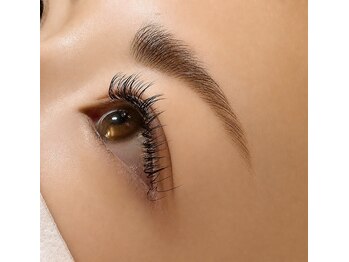 ソレイユアイラッシュ(SOLEIL eyelash)の写真/大人気フラットセーブル使用♪170本～200本付けられます◎上質な付け心地で魅力アップ♪