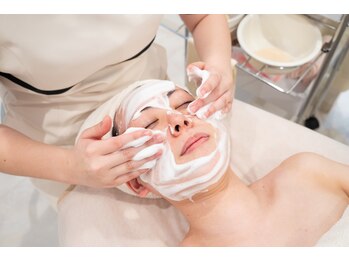 ラエッセ(LAESSE)/美容液成分たっぷりの泡洗顔