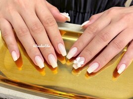 ワンカラー×大きめパーツ