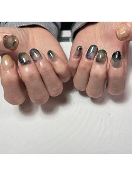 プリュネ(Prune)/グリーン/ベージュ/ゴールド