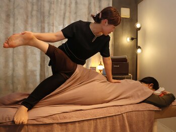 サロン ド リアン(Salon de lien)/背面全体のストレッチ/調整