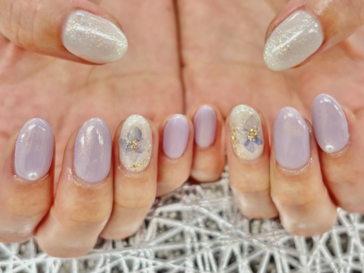 2026年春トレンド】ホワイト ワンカラー ハンドのネイルデザイン集