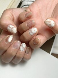 レースのようなお花ネイル