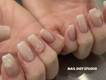 ネイルドットスタジオ 堺筋本町(NAIL DOT STUDIO)/ちゅるんラメ×薔薇