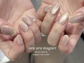 リン 恵比寿(RiN.)/うるまぐミラーネイル akane