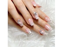 経験豊富なネイリストが施術いたします