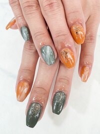 大人カジュアルバイカラーネイル