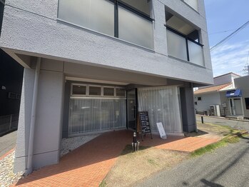 サロンドルポ(Salon de Repos)/店舗前2