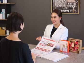 クリニカルホワイトケア 福岡店(クリニカルWHITEケア)の写真/開き毛穴・黒ずみ・ザラつきに◎敏感肌でも受けられる毛穴改善ピーリング♪「毛穴レス美肌」を叶えます。
