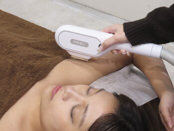 ベラ(VELLA)の写真/脱毛初心者必見！全身脱毛が今だけオープン価格！最新ハイブリット脱毛器で少ない回数でしっかり効果を実感