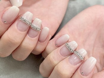 リ ボディ 札幌駅前店(Re Body)/白グラデとチェーン