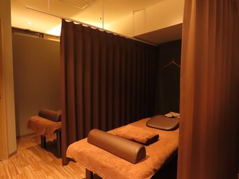 もみまる 下通店の写真/【2人3人同時に施術を受けたい方に◎】空き状況はお電話でお気軽にお問合せどうぞ♪