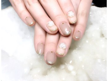 アグン(agung)/大人ベージュネイル