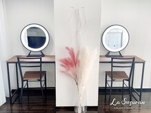 ラスズラン 上前津店(La suzuran)の雰囲気（ドレッサー、ストレートアイロンもございます。）