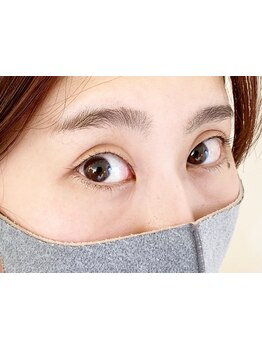 ナチュラル上品な目元にしたい