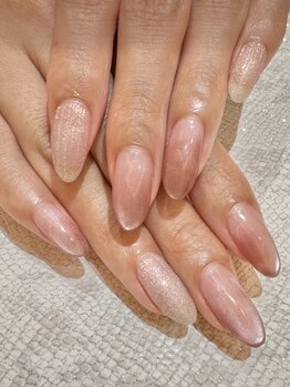 ミュリエル(MURIEL)の写真/こだわり抜いた美しいフォルムで、シンプルでもワンランク上の上品な爪先に。究極のワンカラーを。