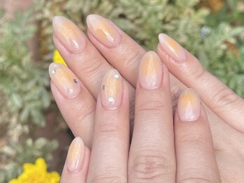 ヘアーアンドネイル ルシア(Hair&Nail Lucia)/オレンジチークネイル