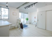 エスリー整骨院(SSS整骨院)の雰囲気(白を基調とした清潔感のある院内を心がけています♪)