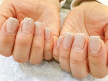 フチュール(futur)/ラメ入りグラデーションネイル☆