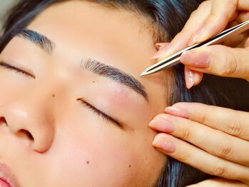 リフレーム 東池袋(reframe)/【眉毛脱毛手順】毛抜き