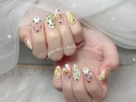 キラキラビジューネイル