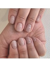 クイーン(Queen)/ワンカラーラメネイル