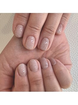 クイーン(Queen)/ワンカラーラメネイル