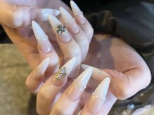 ジュリネイルスタジオ(Julli Nail Studio)/グラデーション、キラキラ