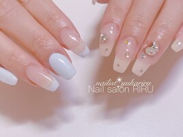 ビジューネイル/Ｖカットネイル