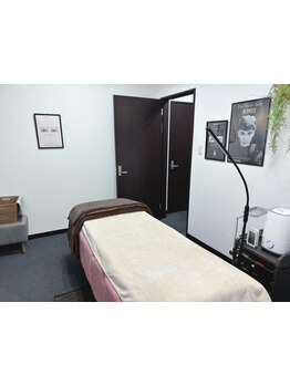 ゆったり空間で施術が受けられるサロン