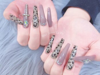 ラヴィ(LaVie)の写真/長さだしメニュー豊富で深爪の方も理想な指先へ◎スカルプ/チップ長さだしどちらも持ち込みアート大歓迎☆