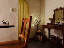 ゆったりと特別な時間を優しい灯りの中でおくつろぎください。