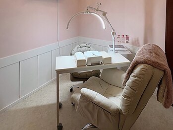 ムニ(MOONI)の写真/トレンドの韓国風／チークネイルが得意◎指先をかわいく整える、ピッタリのデザインご用意中！