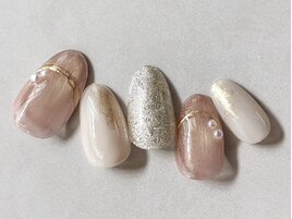 キレイめ大人ニュアンスネイル