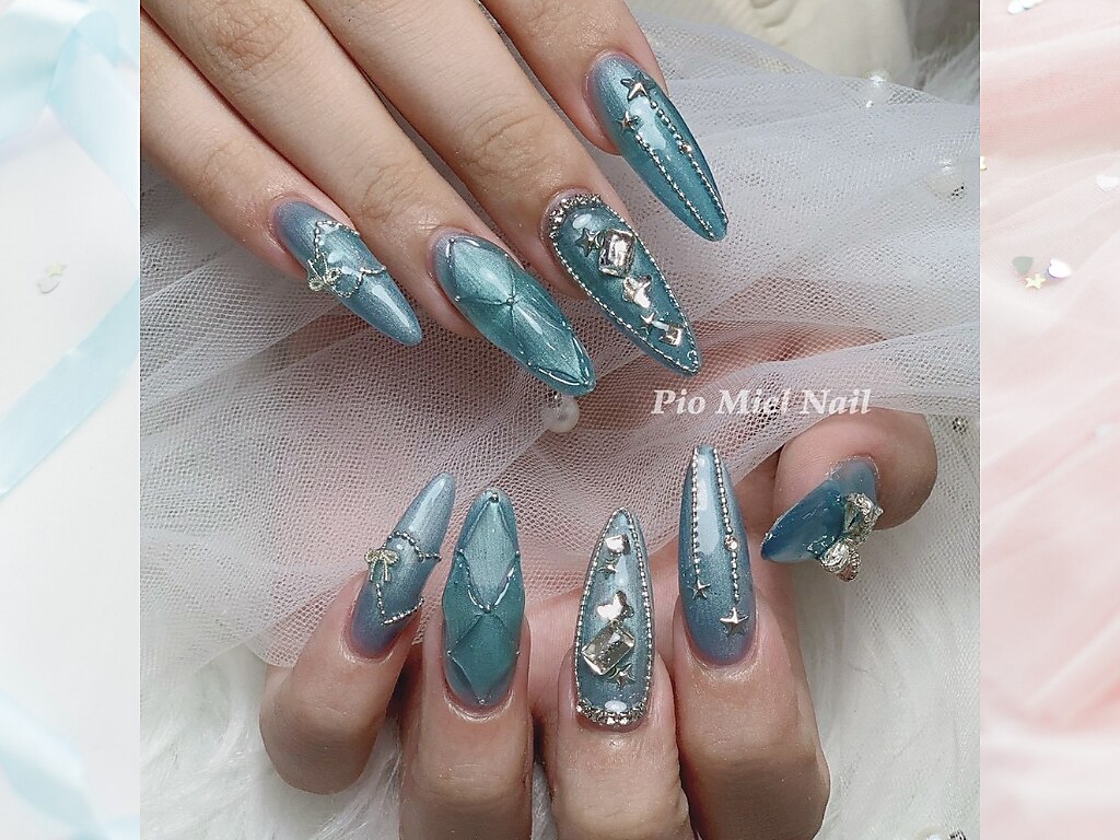 ブルー×シルバーパーツネイル：PG013626617｜ピオミエルネイル 新宿