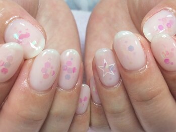 肌馴染みのいい透け感ホワイト♪